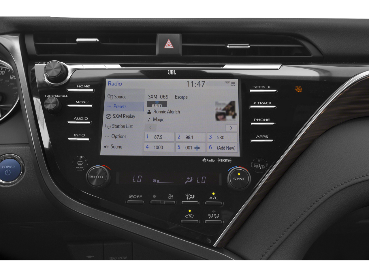 2020 Toyota Camry Hybrid SE