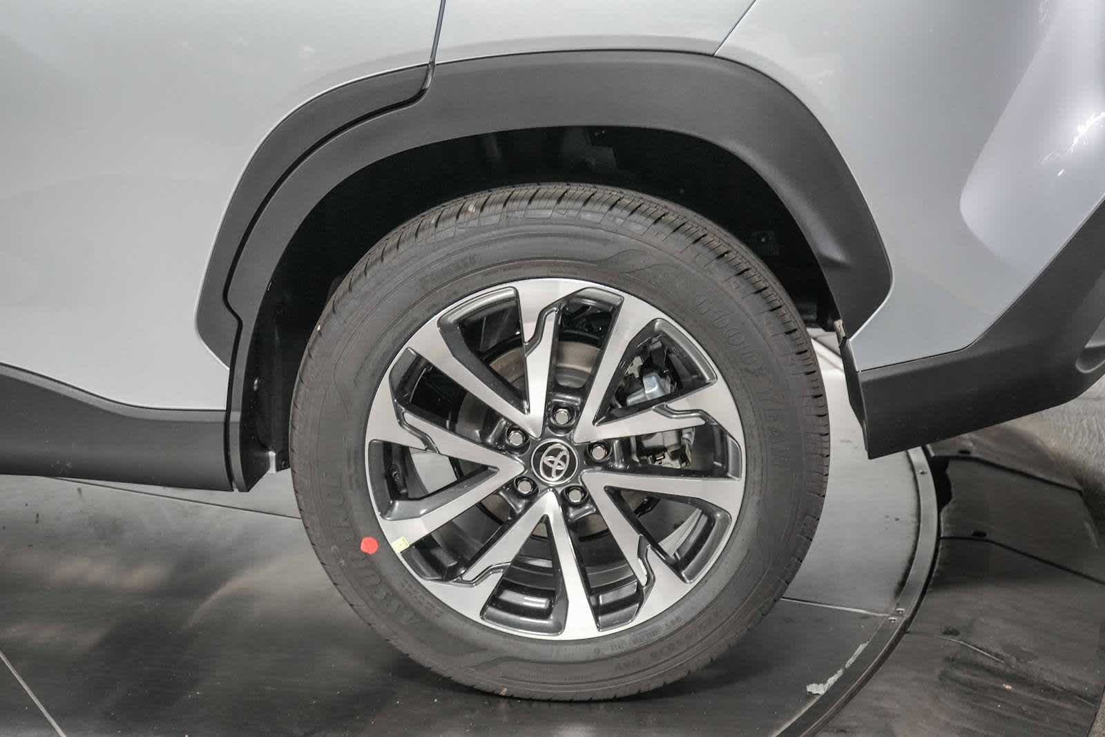 2025 Toyota Corolla Cross XLE