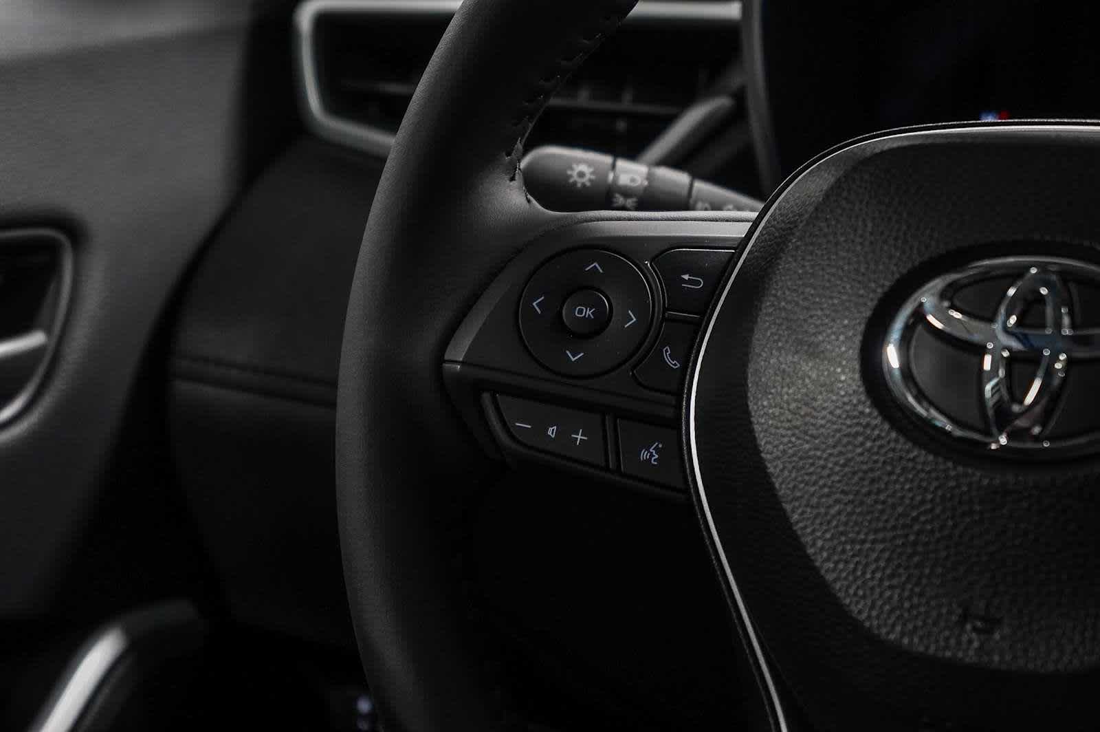 2025 Toyota Corolla Cross XLE