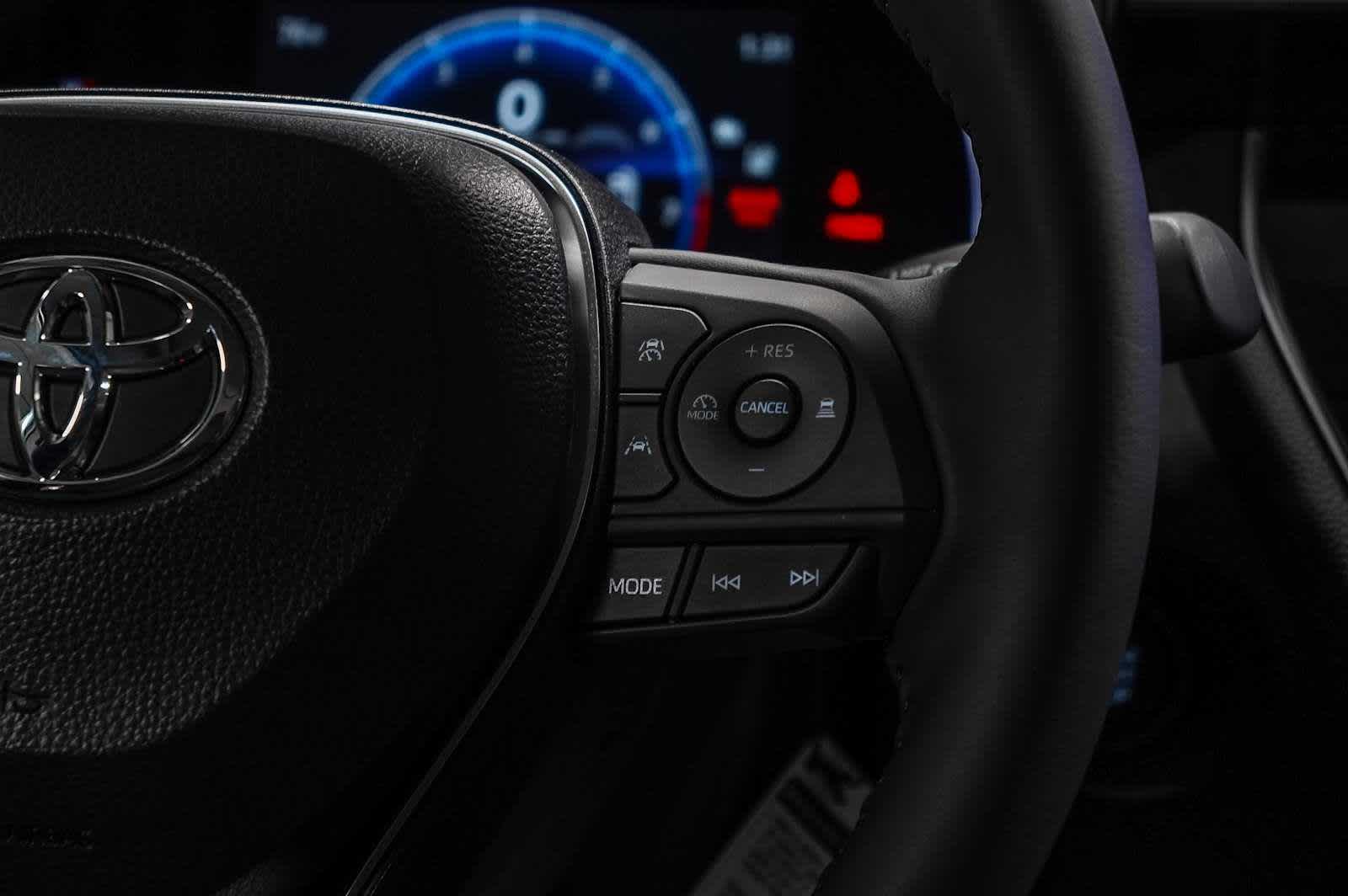 2025 Toyota Corolla Cross XLE