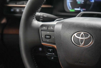 2025 Toyota Crown Signia Limited