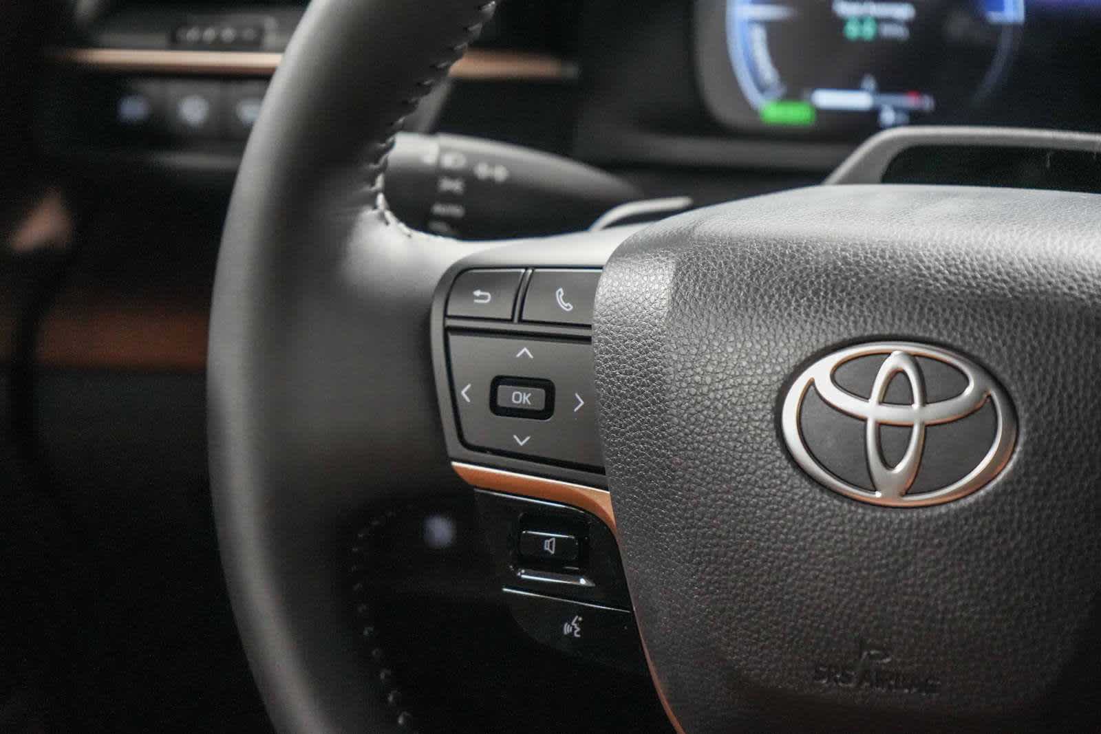 2025 Toyota Crown Signia Limited