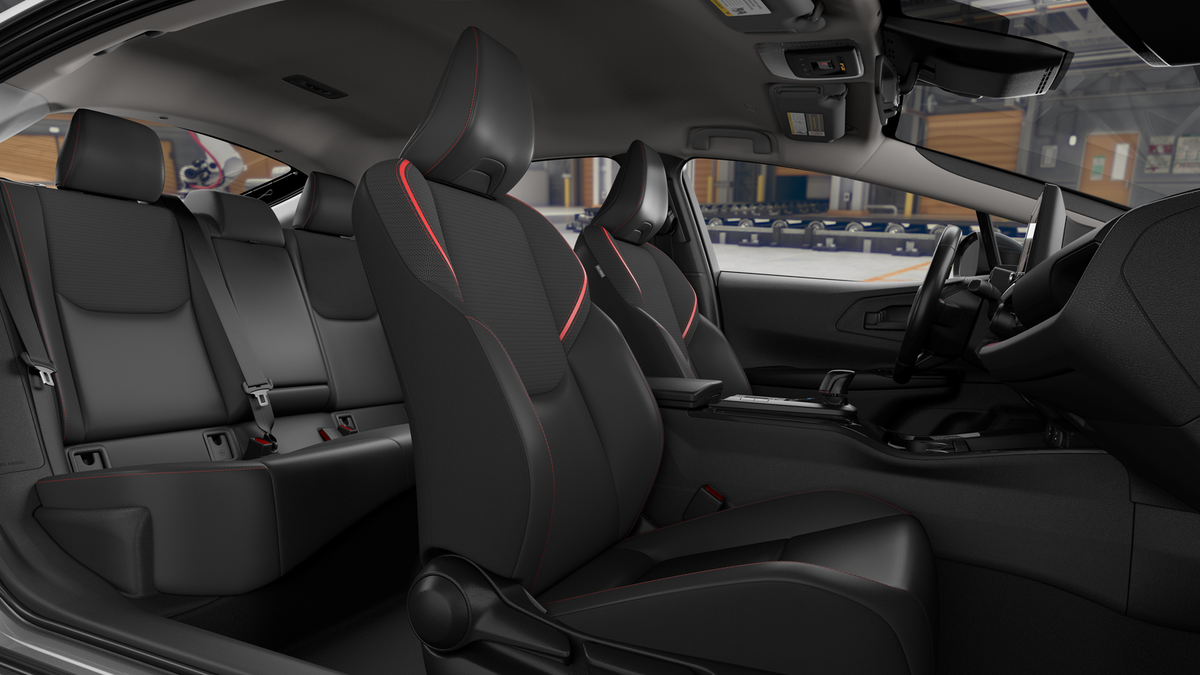 2026 Toyota Prius Plug-In Hybrid SE