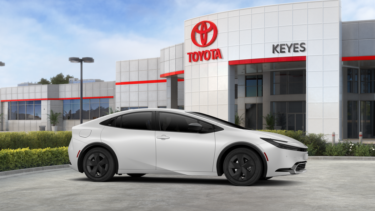 2026 Toyota Prius Plug-In Hybrid SE