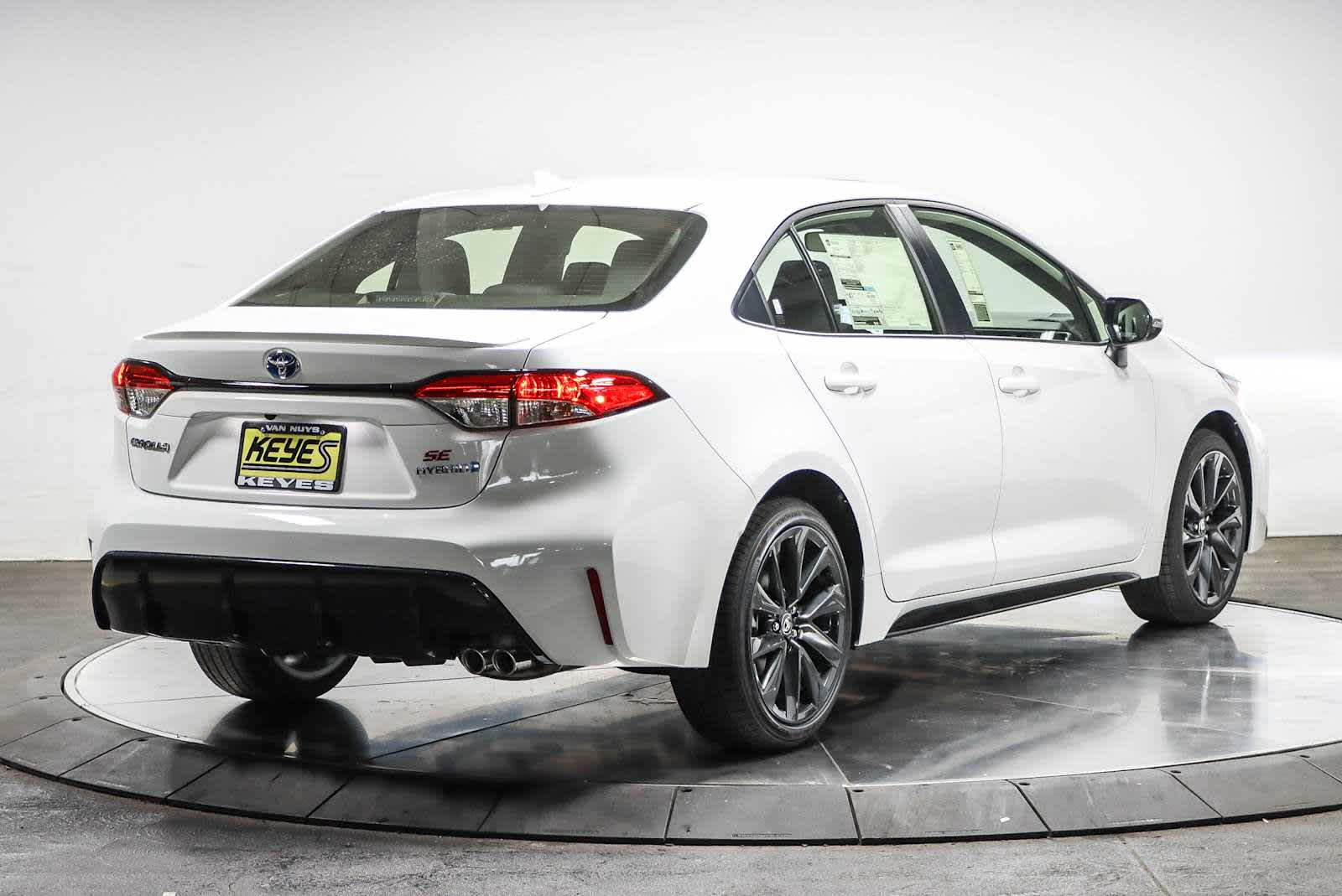 2025 Toyota Corolla Hybrid SE