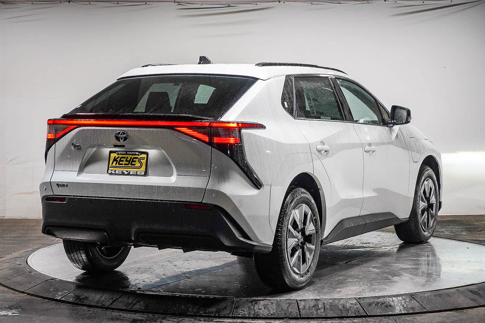 2026 Toyota bZ XLE Plus