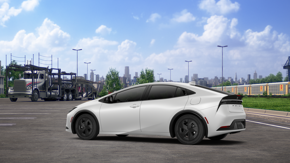 2027 Toyota Prius Plug-in Hybrid SE