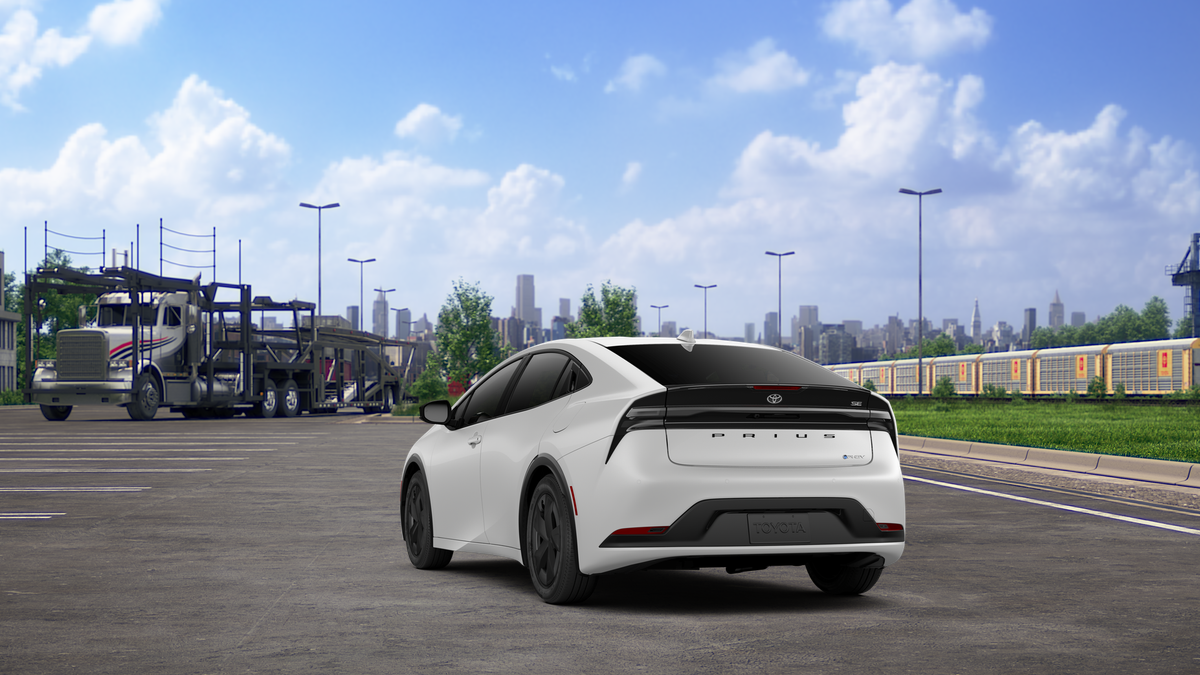 2027 Toyota Prius Plug-in Hybrid SE