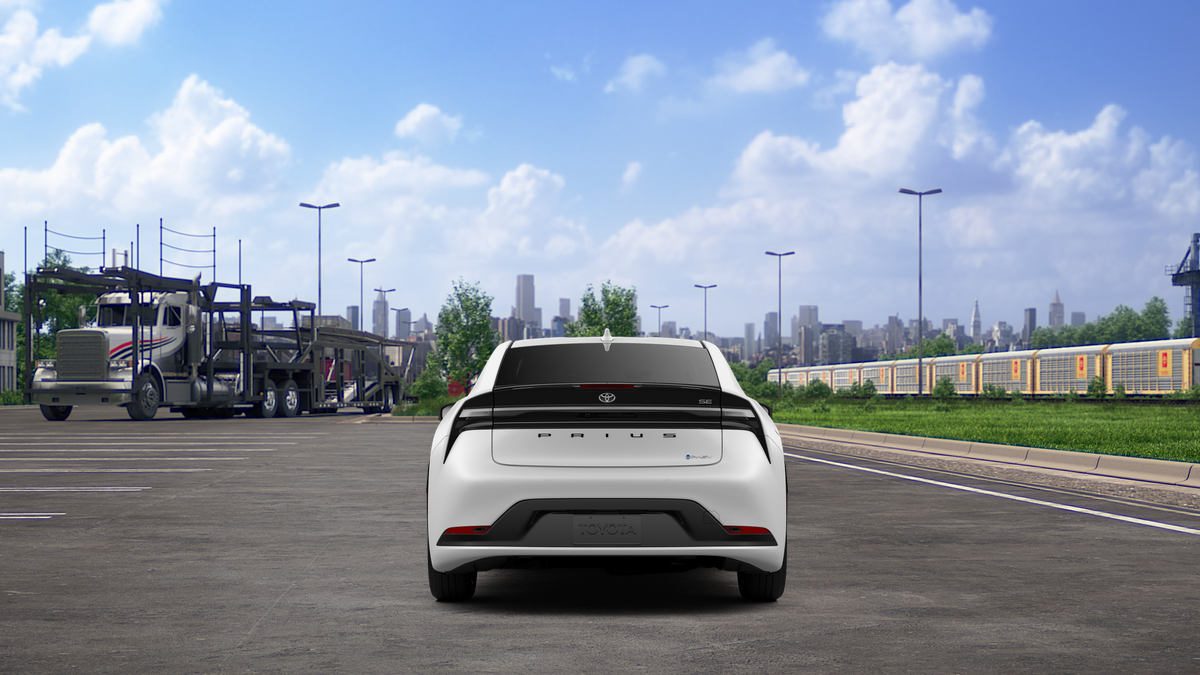 2027 Toyota Prius Plug-in Hybrid SE