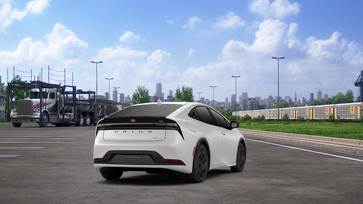 2027 Toyota Prius Plug-in Hybrid SE