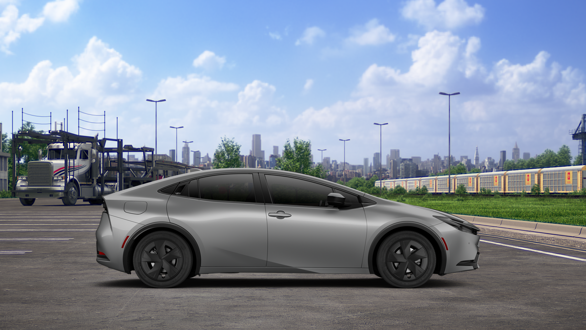 2027 Toyota Prius Plug-in Hybrid SE