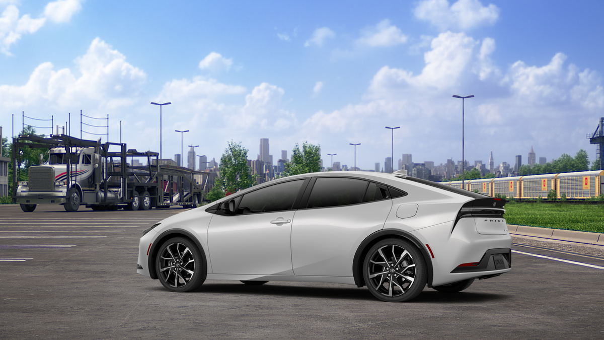 2027 Toyota Prius Plug-in Hybrid XSE