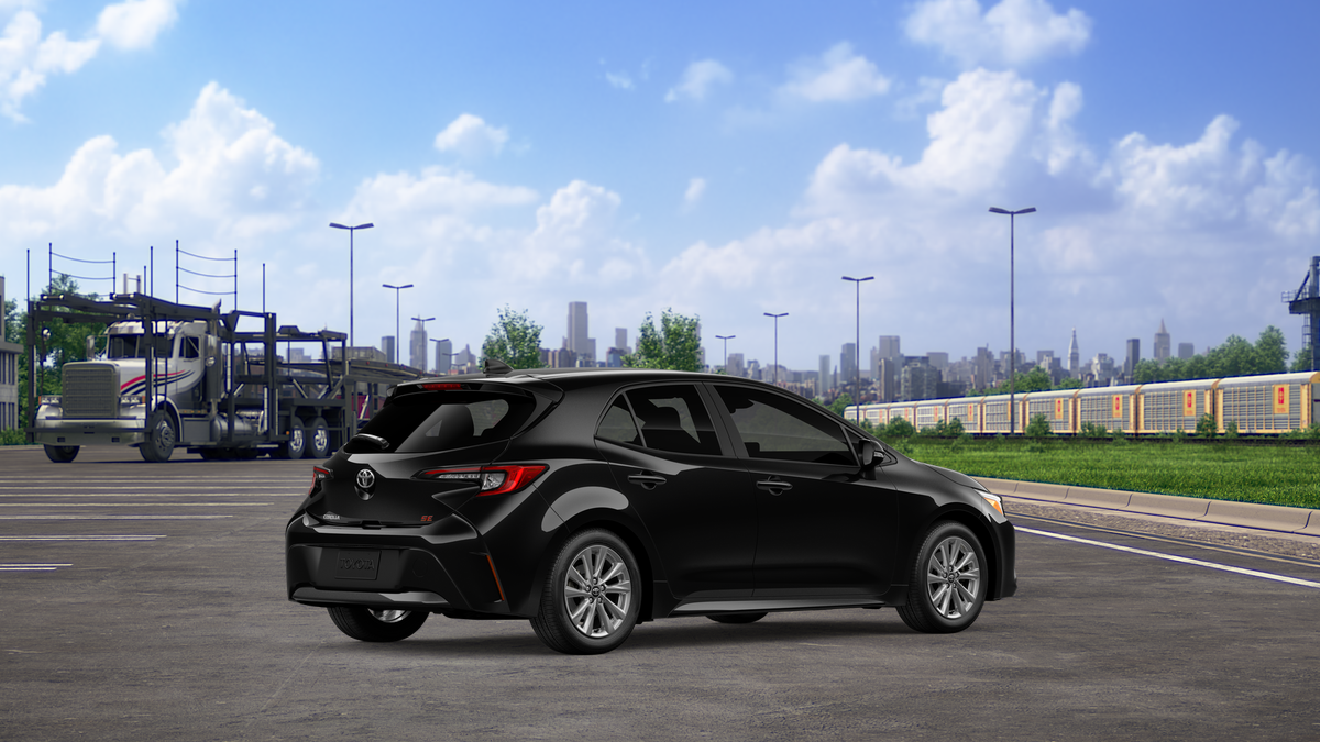 2027 Toyota Corolla Hatchback SE