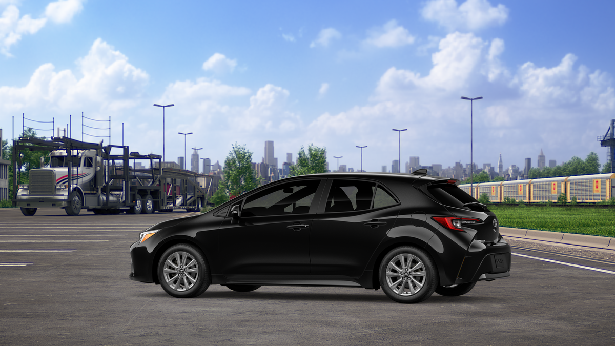 2027 Toyota Corolla Hatchback SE