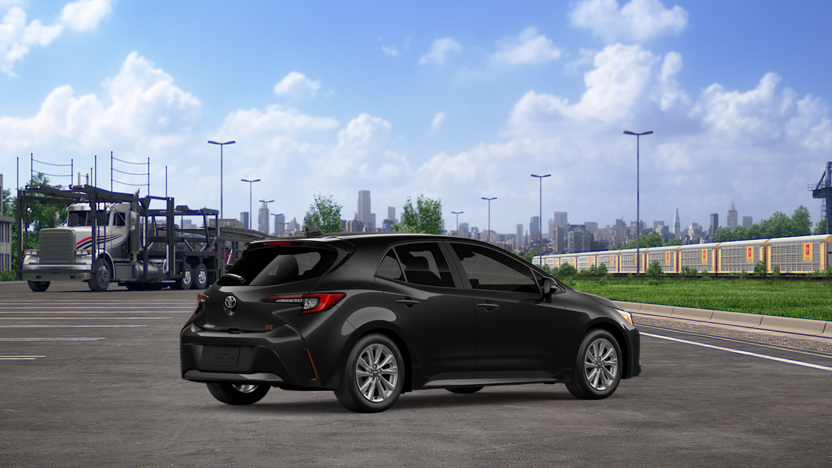 2027 Toyota Corolla Hatchback SE