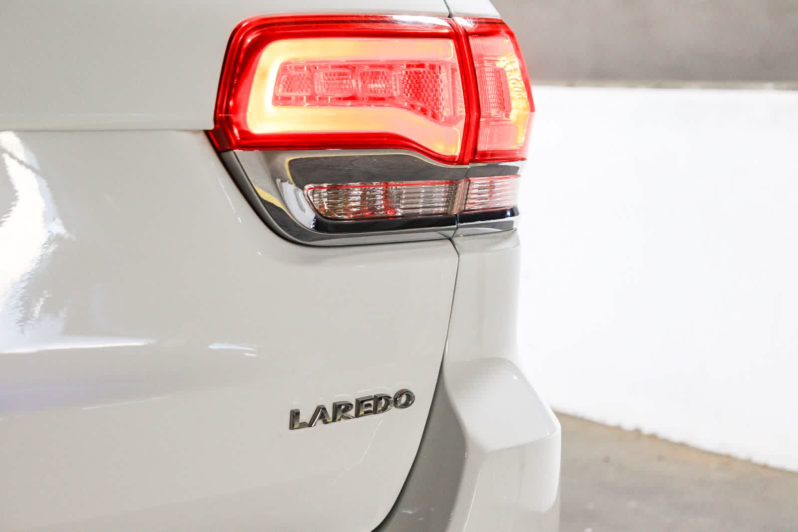 2019 Jeep Grand Cherokee Laredo E