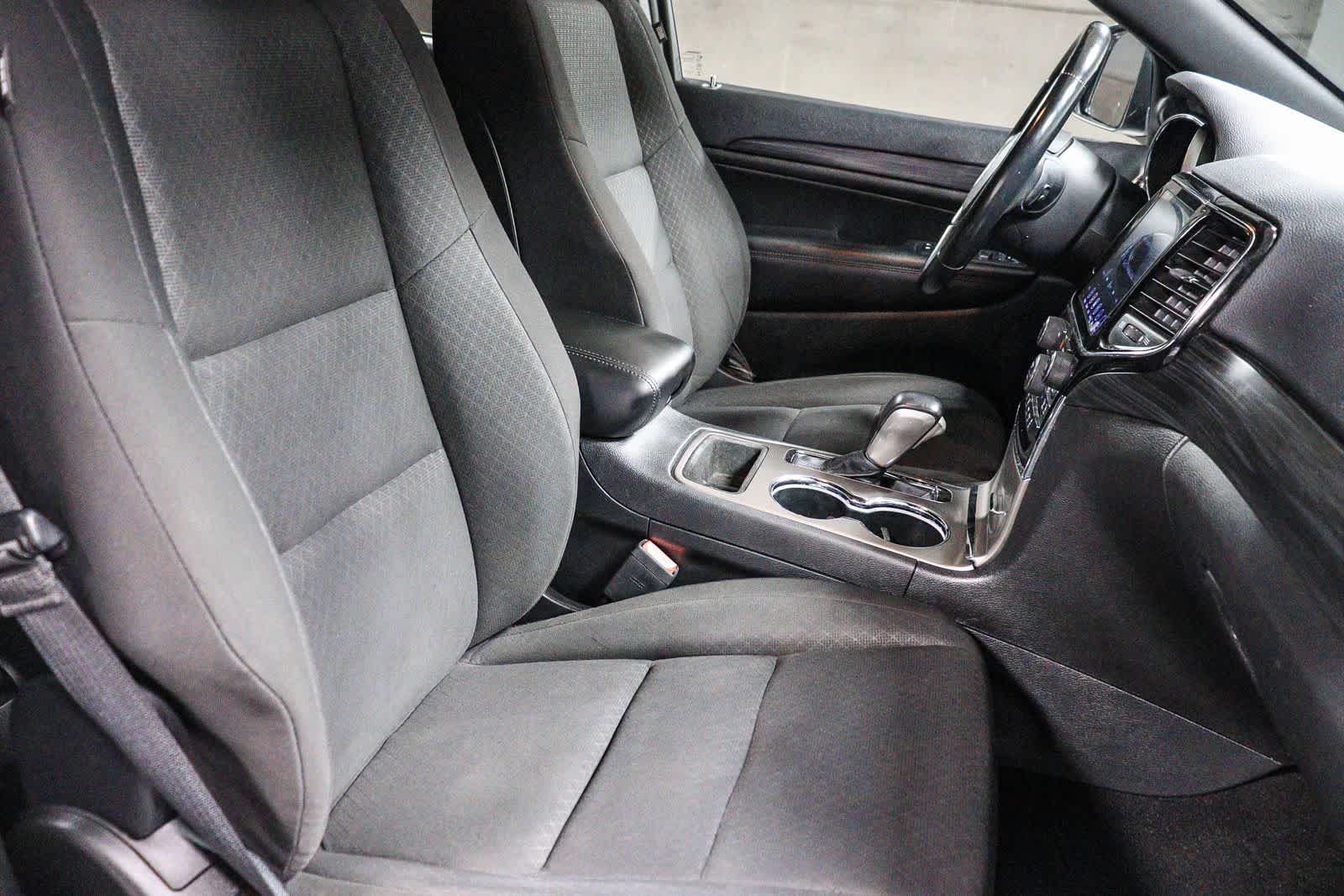 2019 Jeep Grand Cherokee Laredo E