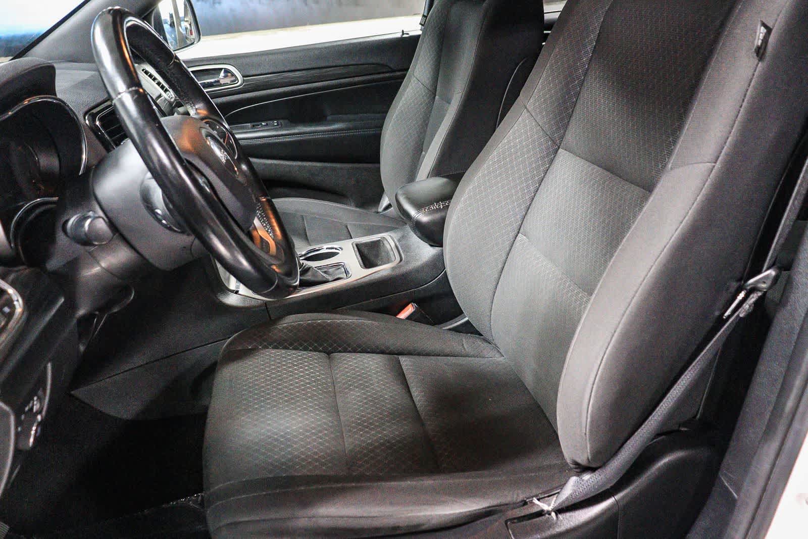 2019 Jeep Grand Cherokee Laredo E