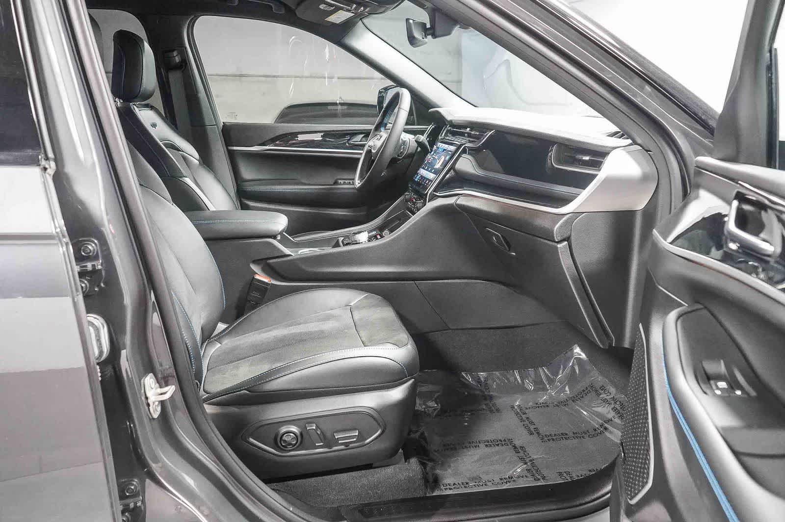 2023 Jeep Grand Cherokee 4xe Trailhawk
