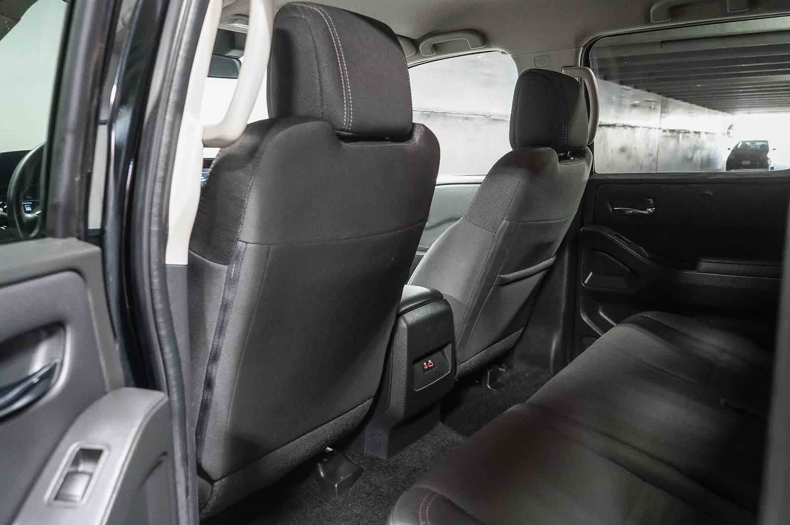 2024 Nissan Frontier SV