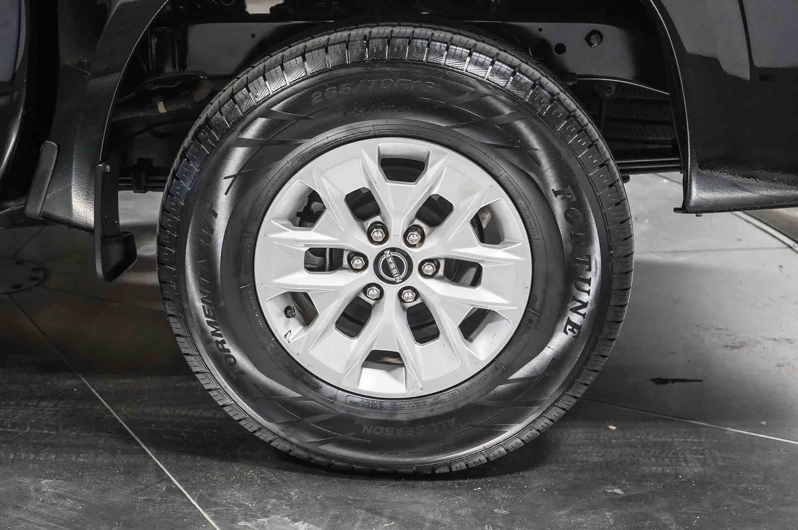 2024 Nissan Frontier SV