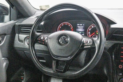 2022 Volkswagen Passat 2.0T R-Line