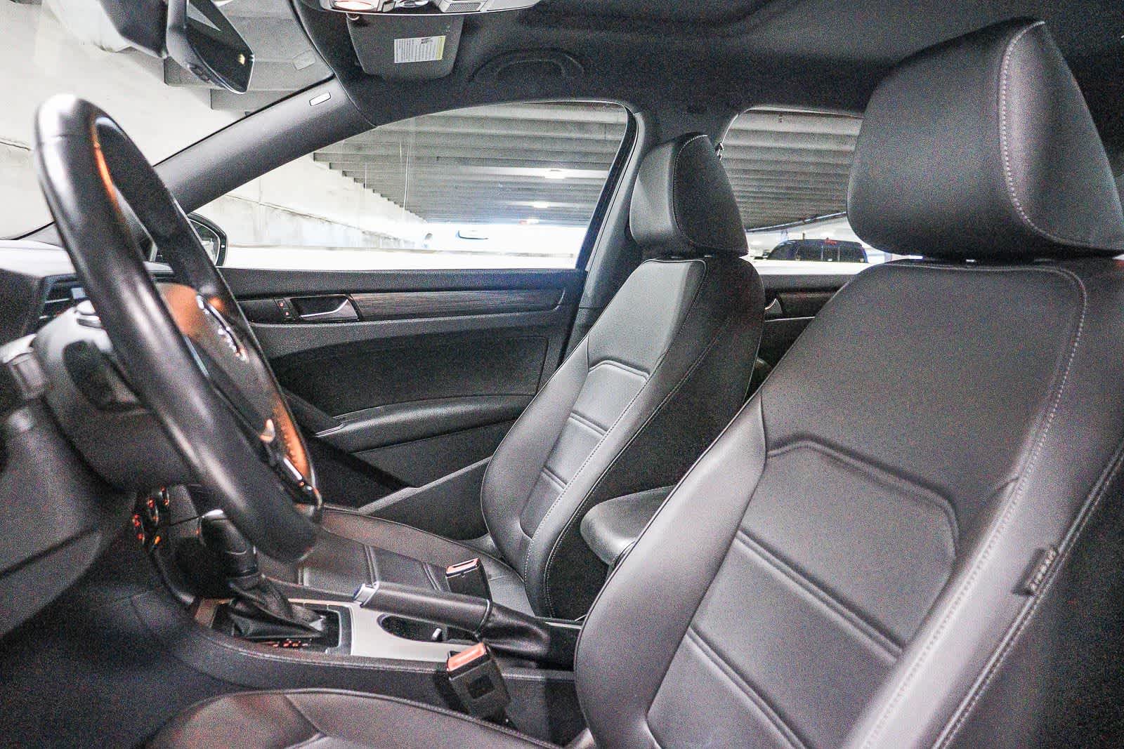 2022 Volkswagen Passat 2.0T R-Line