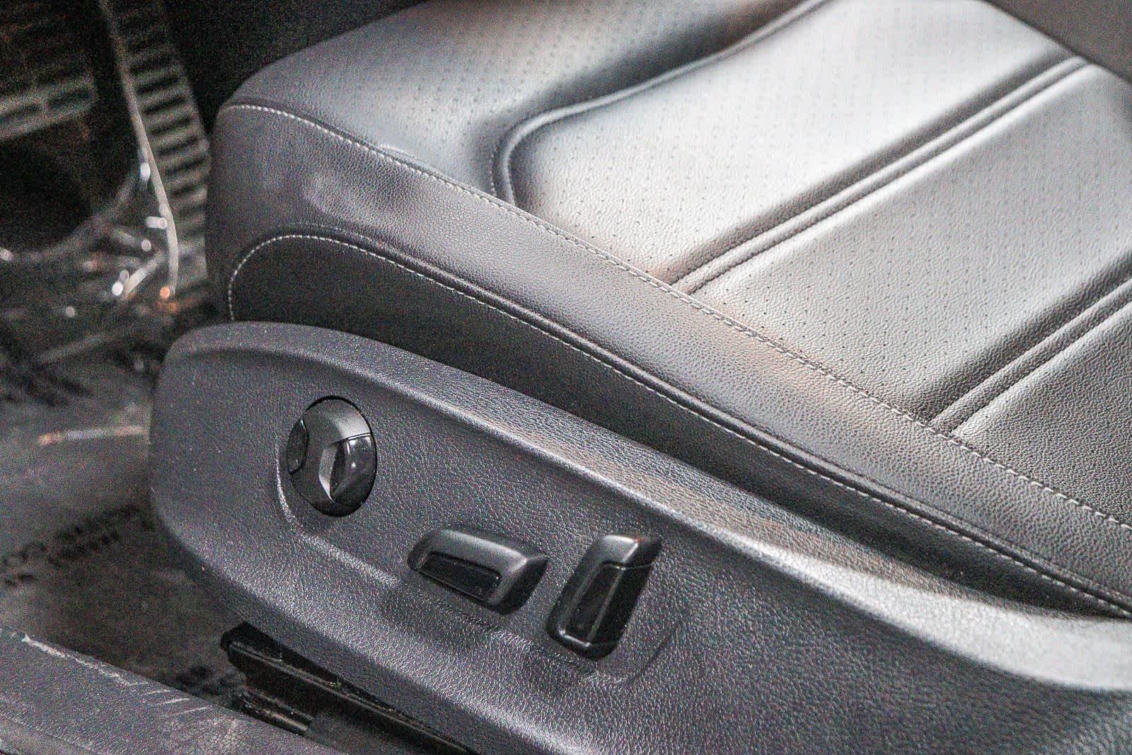 2022 Volkswagen Passat 2.0T R-Line