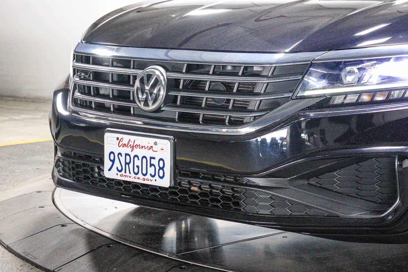 2022 Volkswagen Passat 2.0T R-Line