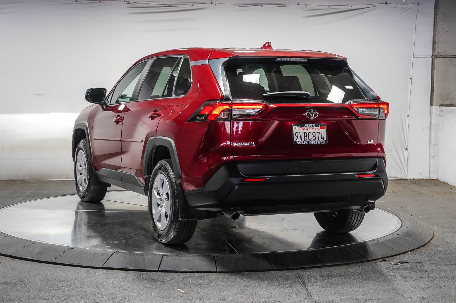 2023 Toyota RAV4 LE