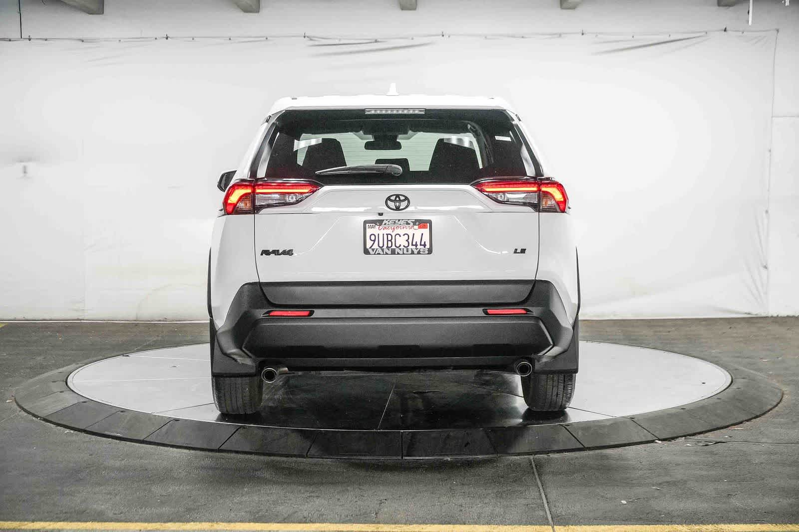 2025 Toyota RAV4 LE