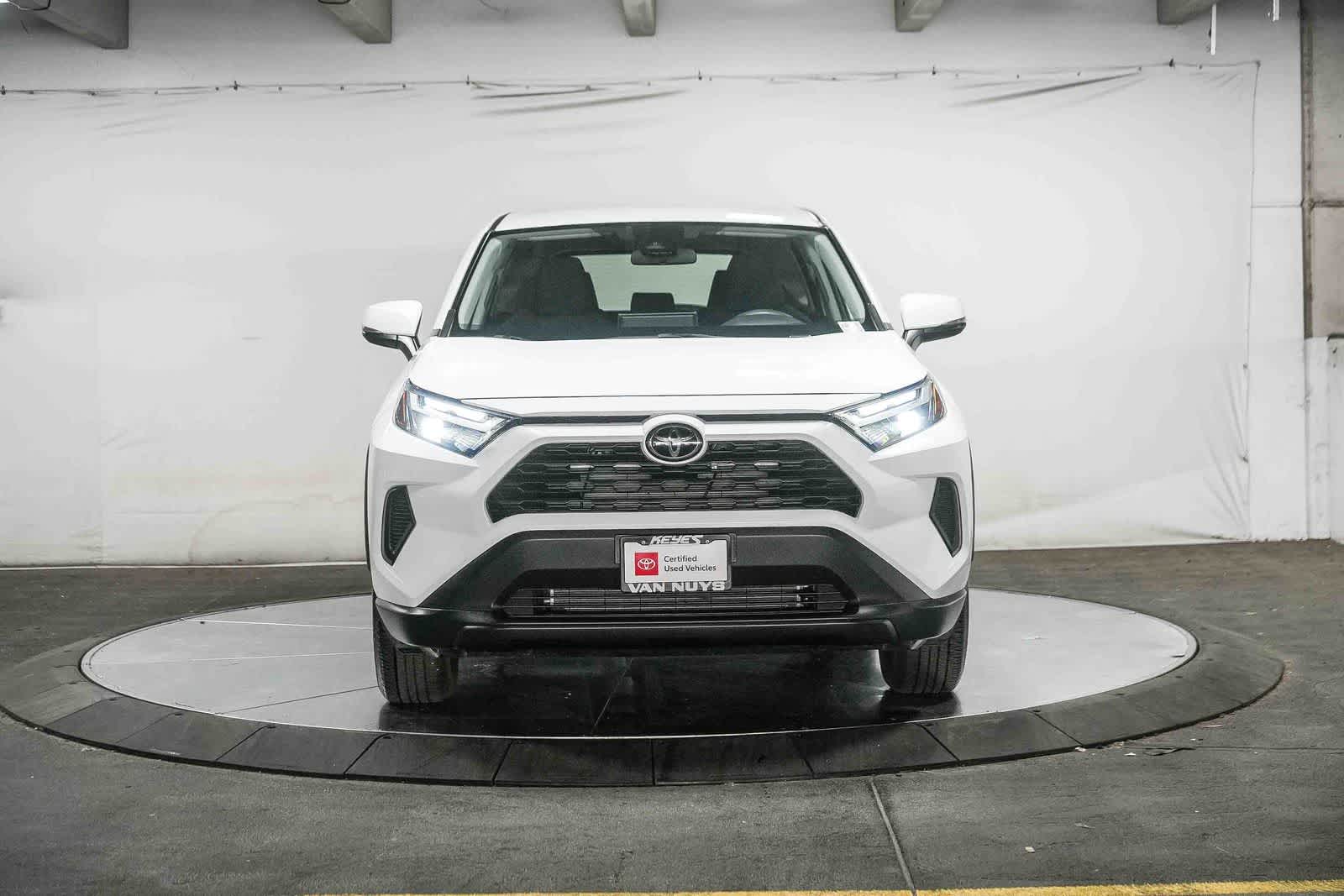 2025 Toyota RAV4 LE