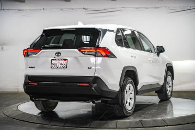 2025 Toyota RAV4 LE