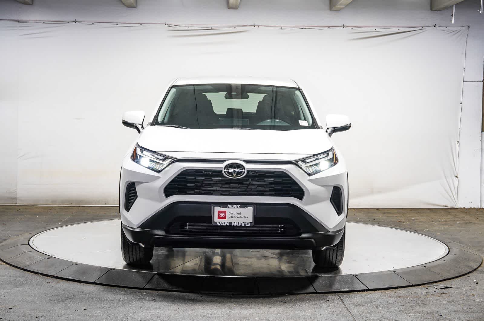2025 Toyota RAV4 LE