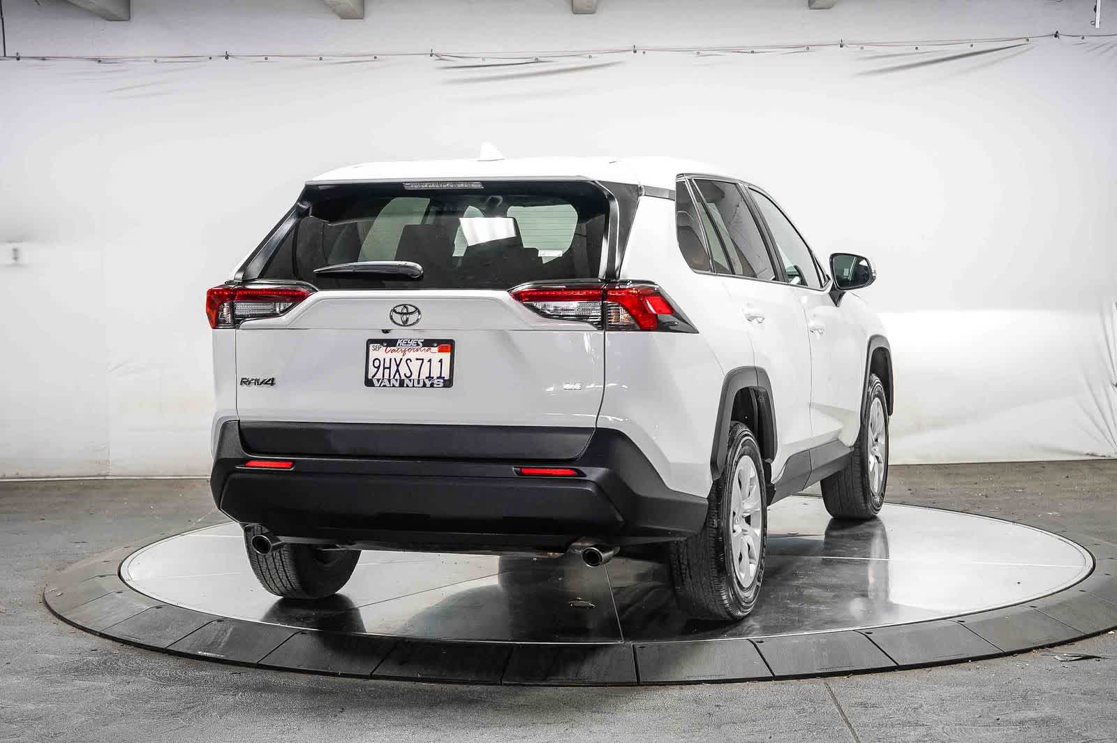 2023 Toyota RAV4 LE