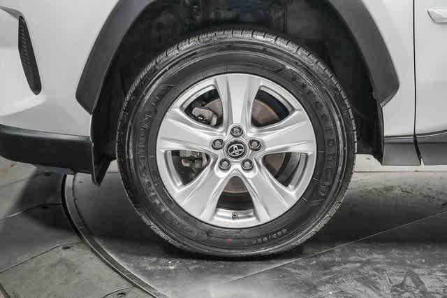 2020 Toyota RAV4 Hybrid LE