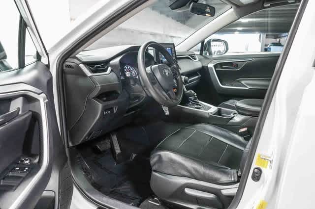 2020 Toyota RAV4 Hybrid LE