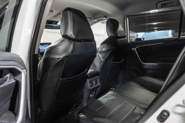 2020 Toyota RAV4 Hybrid LE