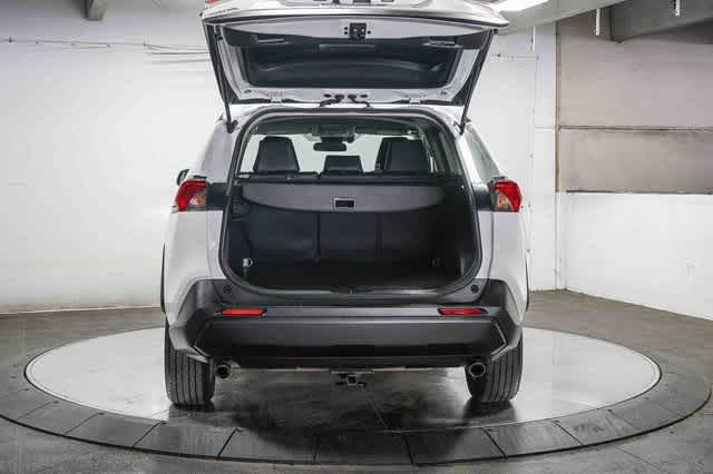 2020 Toyota RAV4 Hybrid LE