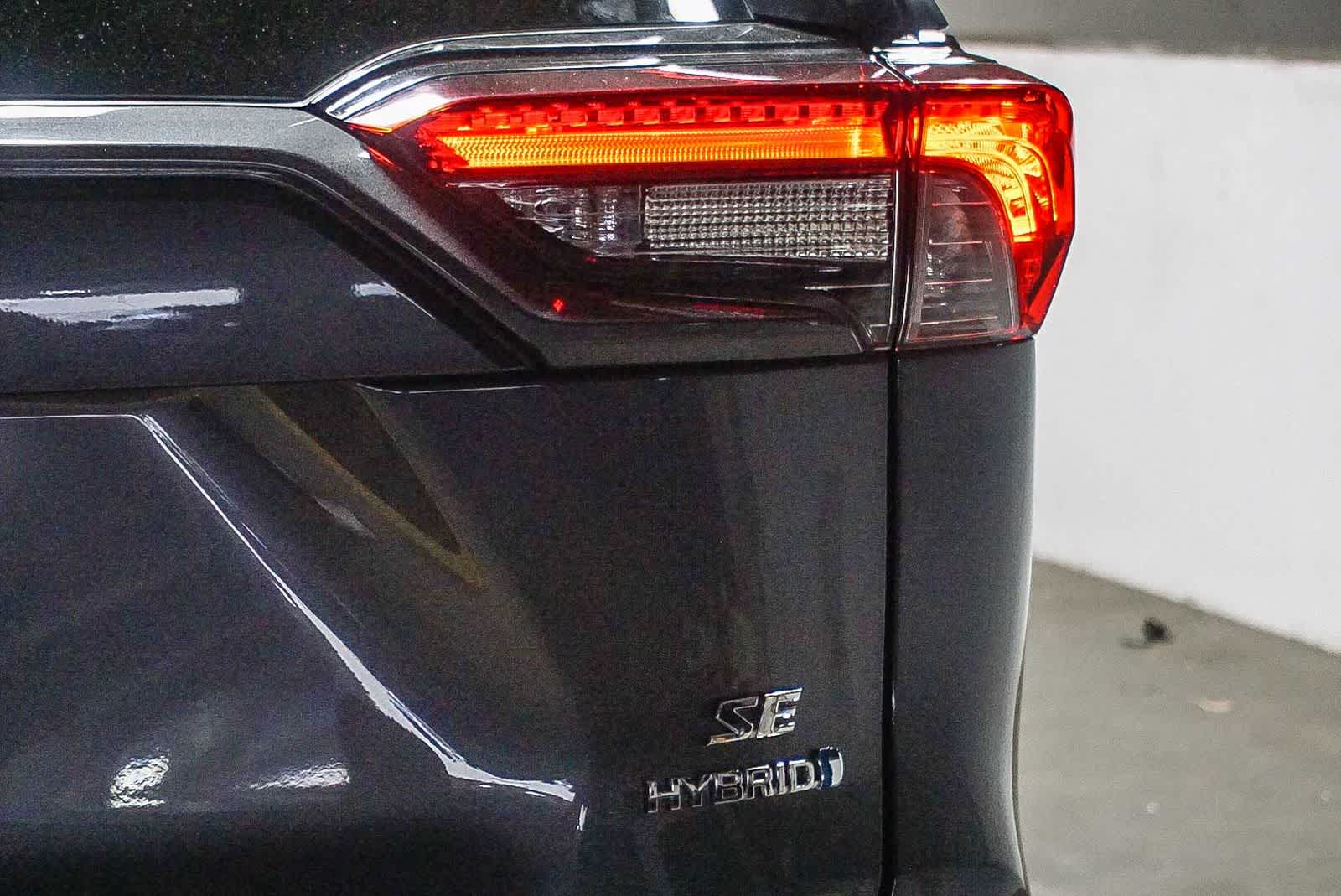 2023 Toyota RAV4 Hybrid SE