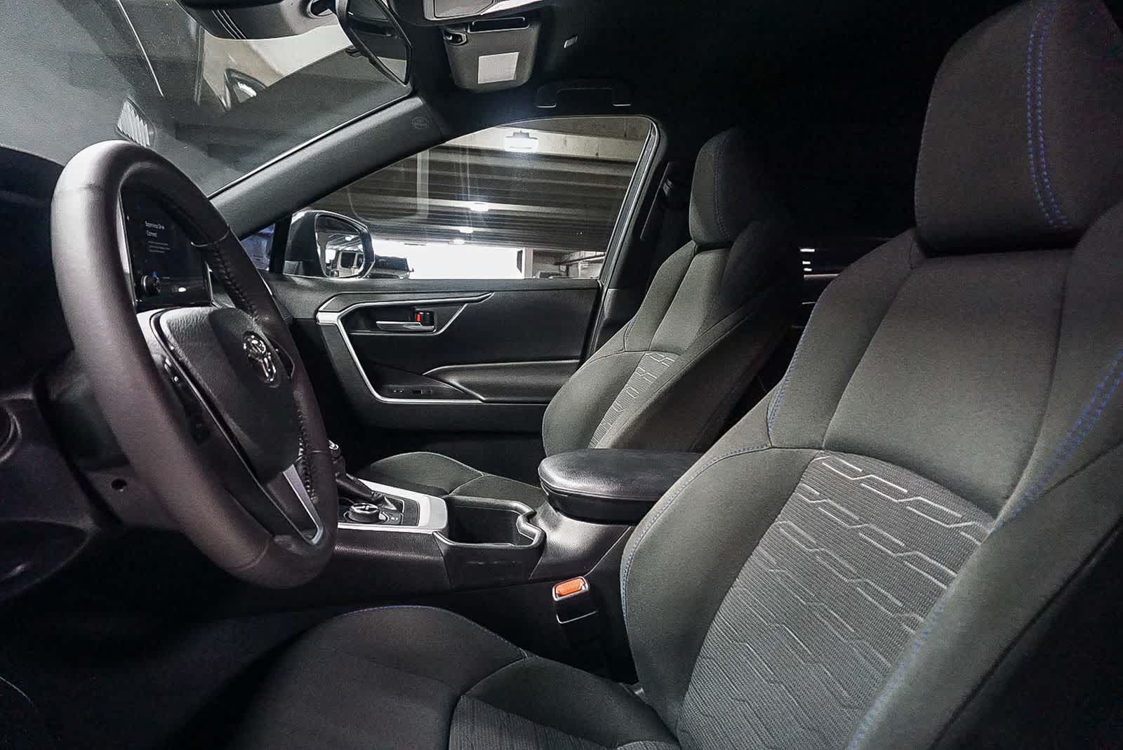 2023 Toyota RAV4 Hybrid SE