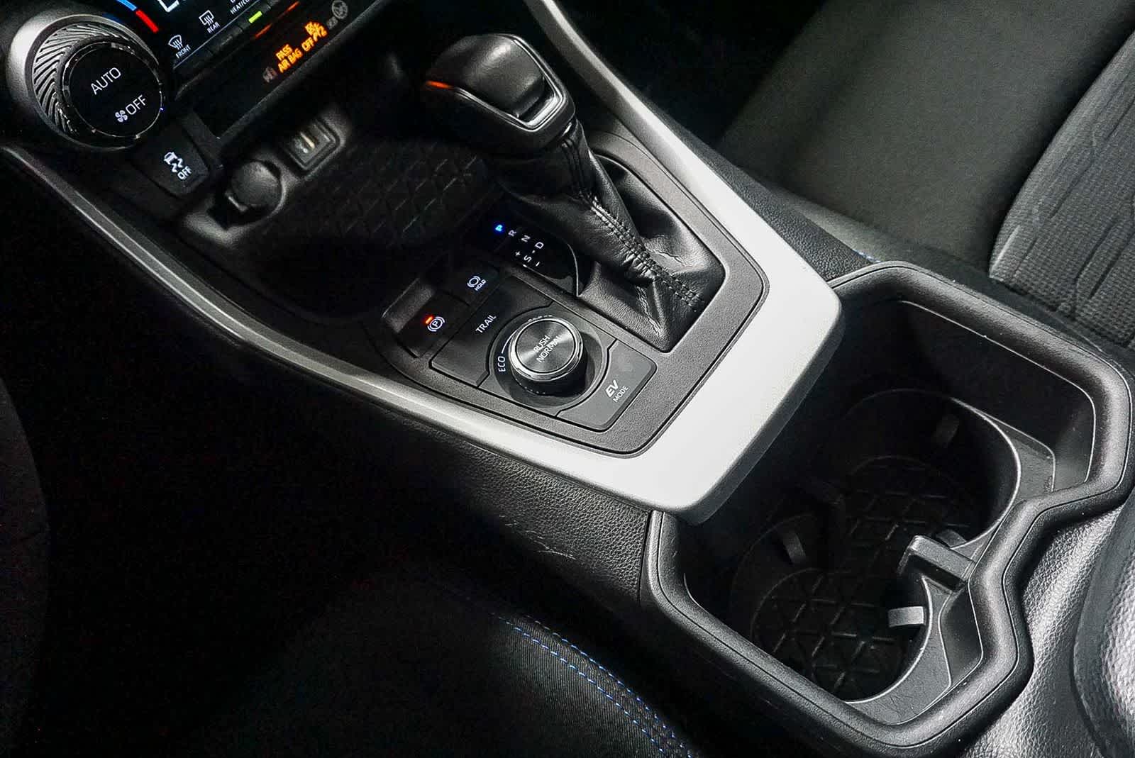 2023 Toyota RAV4 Hybrid SE