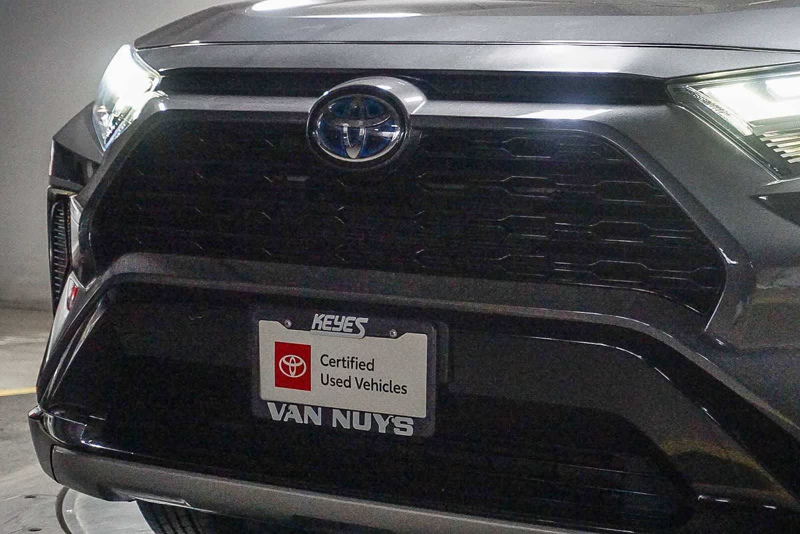 2023 Toyota RAV4 Hybrid SE