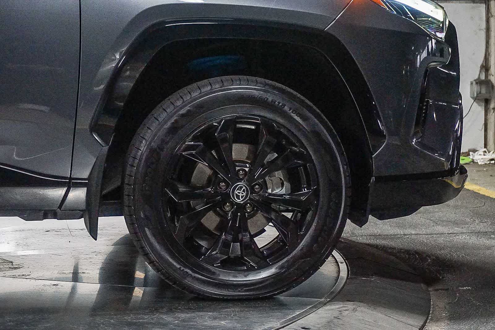 2023 Toyota RAV4 Hybrid SE