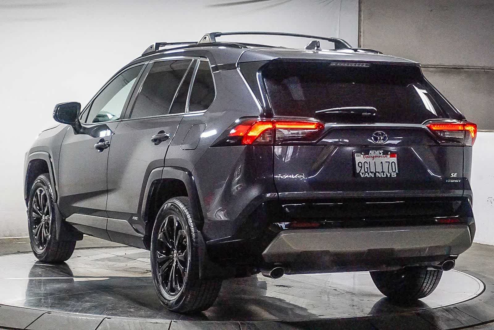 2023 Toyota RAV4 Hybrid SE