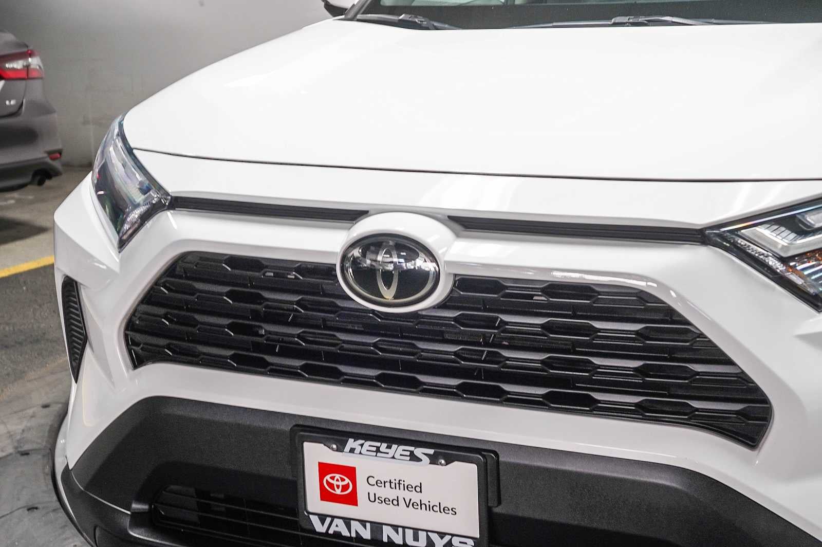 2023 Toyota RAV4 XLE