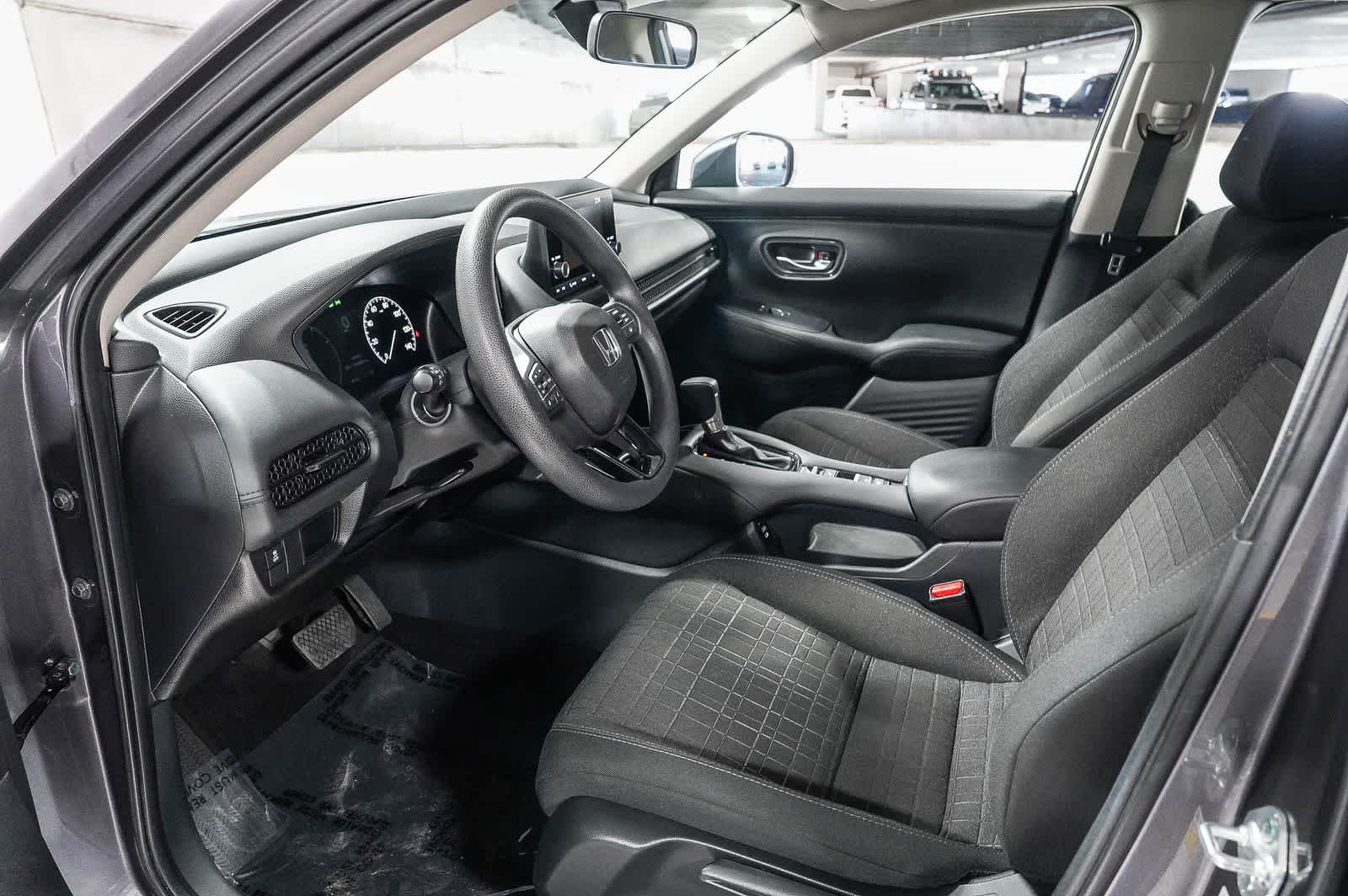2025 Honda HR-V LX