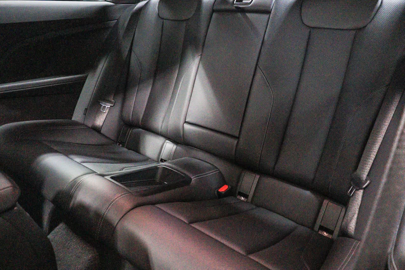 2022 BMW 230i 230i