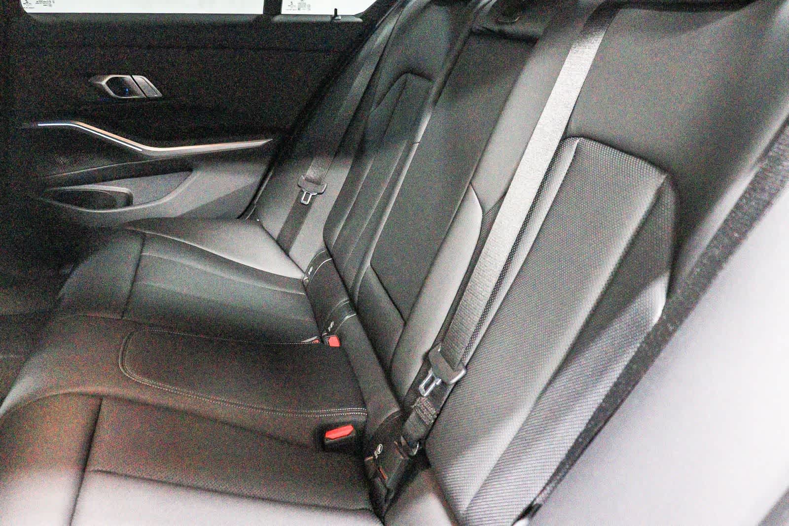 2022 BMW 330e 330e
