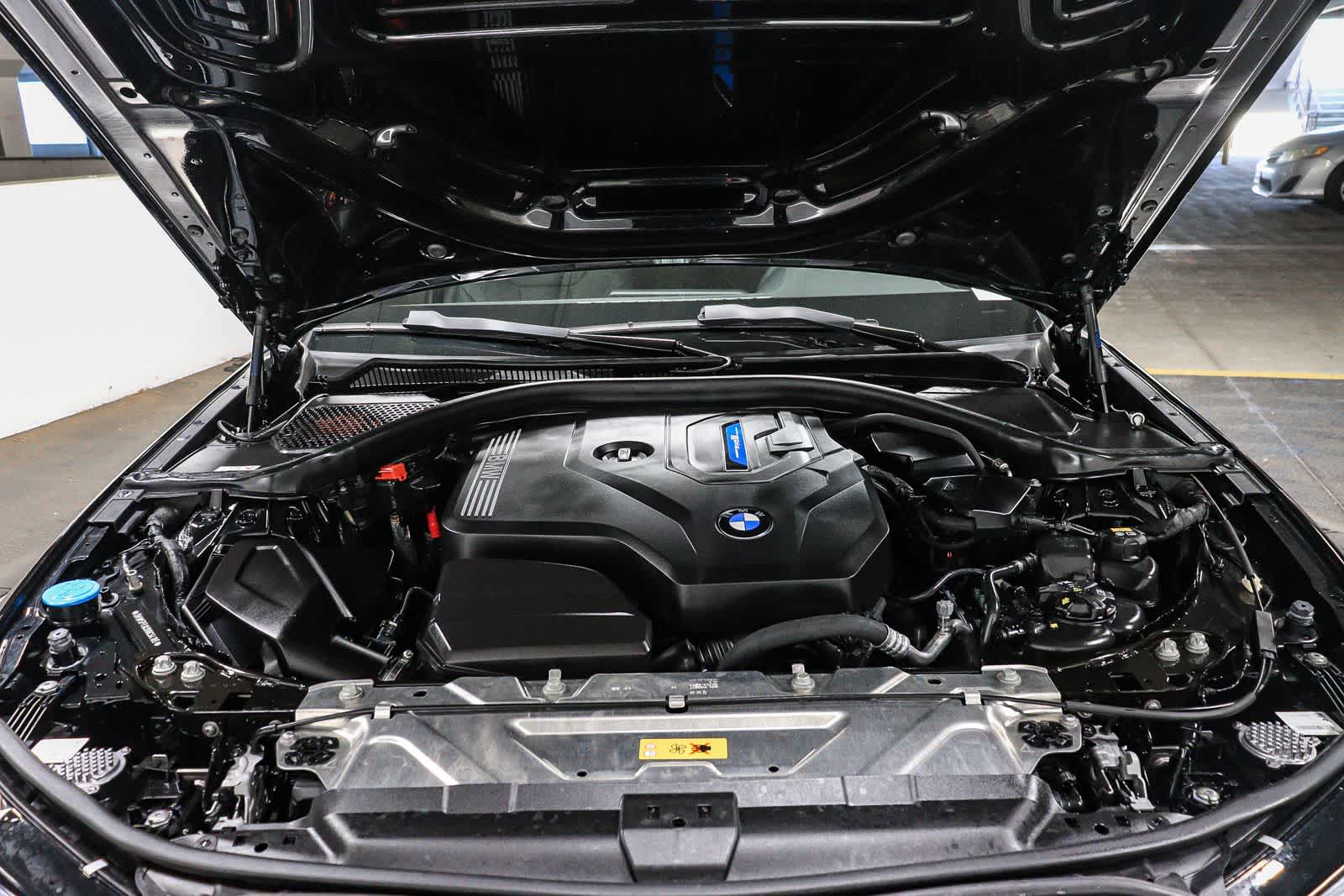 2022 BMW 330e 330e